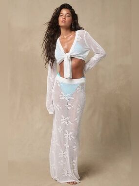 Terra White Crochet Floral Reversible Swim Cover-Up Top and Bottom Set Medium